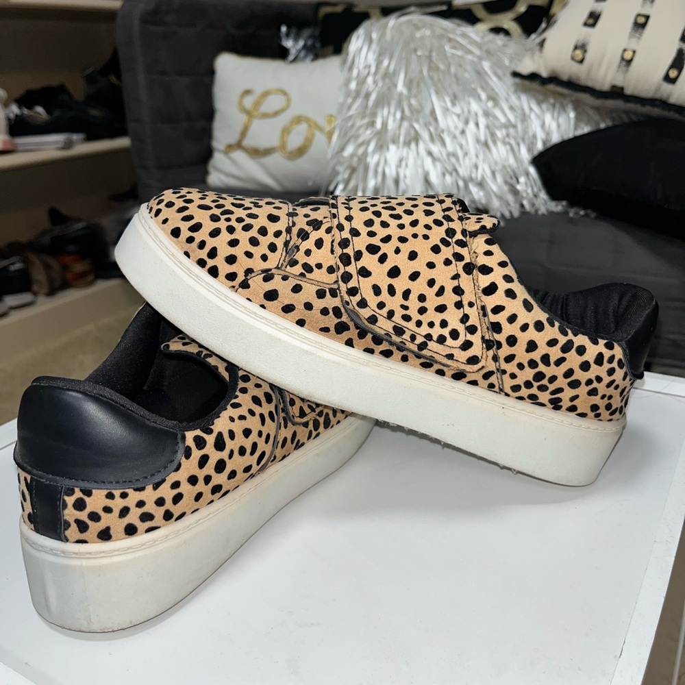 Cheetah print Velcro shoes